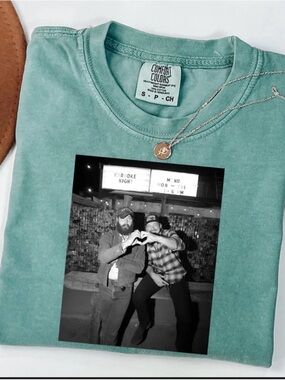 Post Malone & Wallen Black/White graphic, green tee